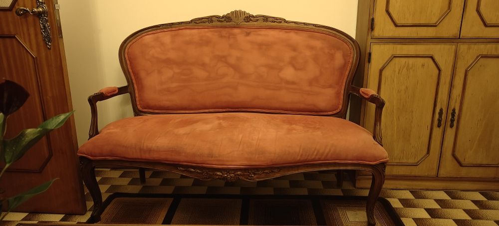 Vendo Sofá e duas Poltronas Madeira Antigos