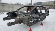 Кузов чверть четверть ланджерон стійка поріг криша Infiniti QX30
