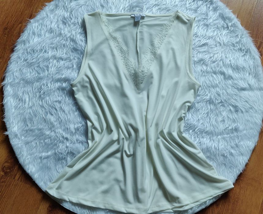 Kremowa bluzka z koronką Amisu M/L