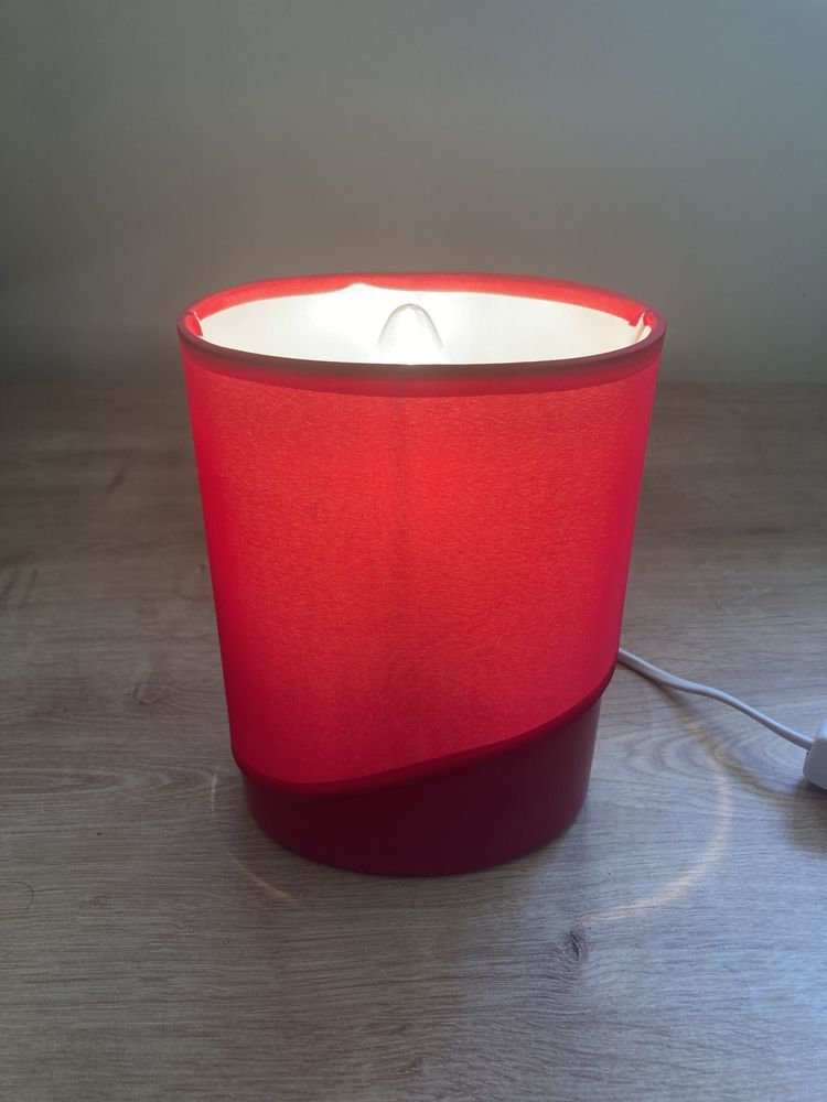 Lampka nocna czerwona