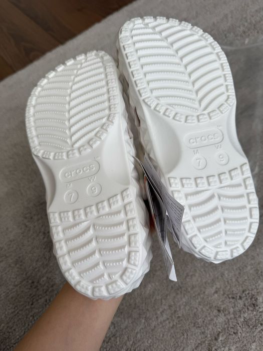 Сабо Crocs M7W9 25,5 см Classic Geometric Clog крокси білі нові 39 40