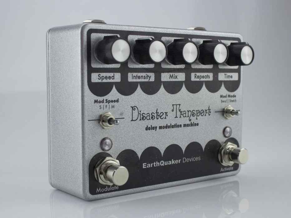 Педаль Earthquaker Devices Disaster transport delay