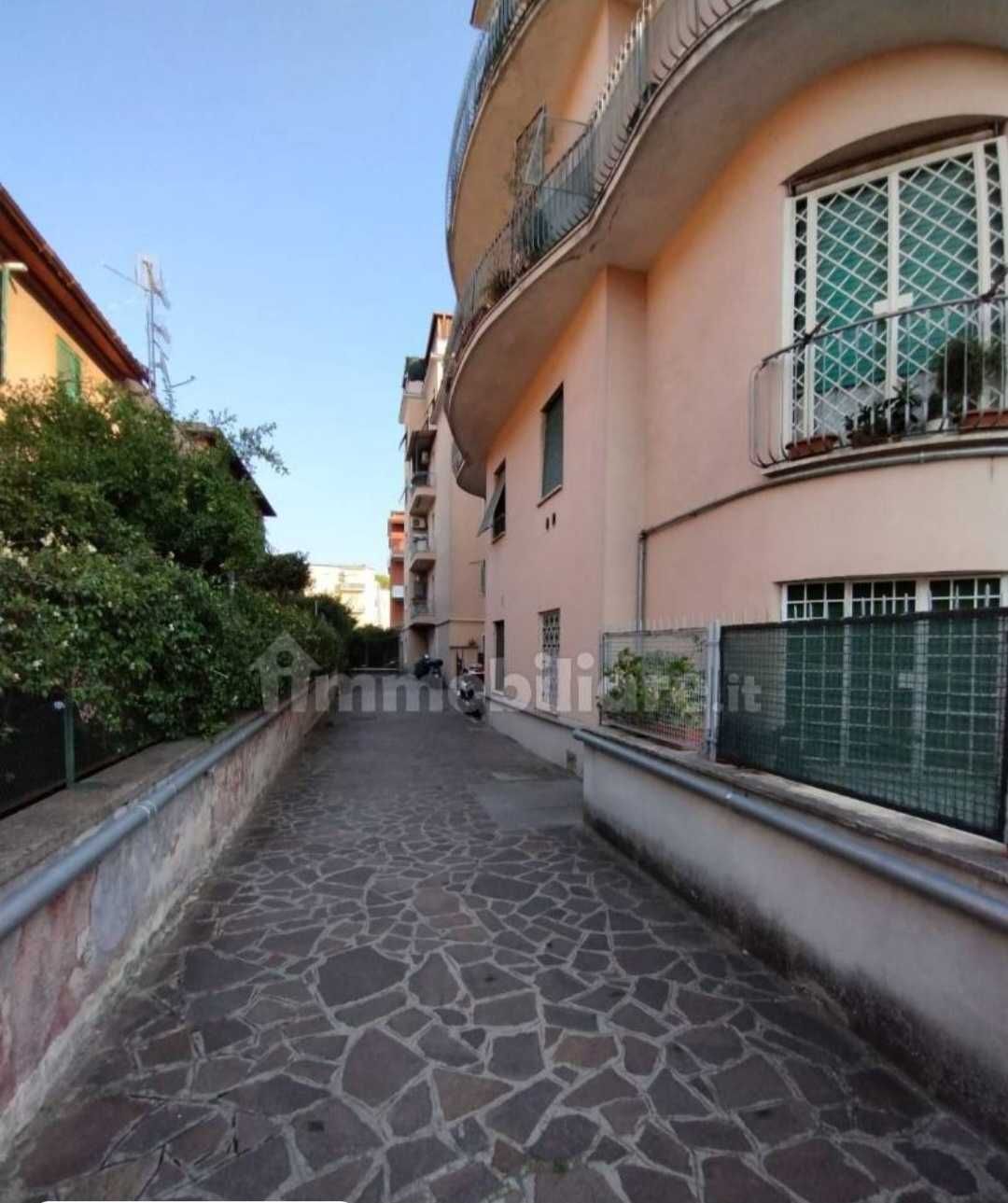 3-кімнатна квартира в центрі Риму- 4,5 км від Ватикану.