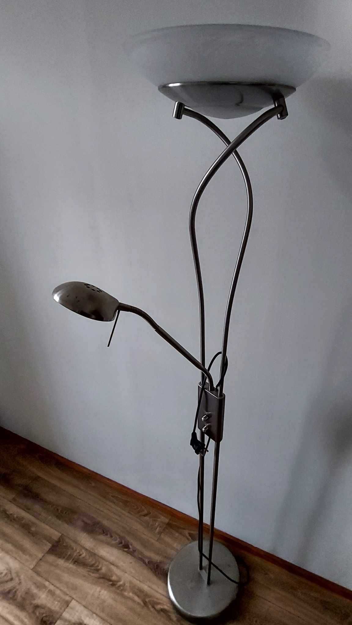 Stalowa lampa podłogowa z lampką do czytania, w tym LED i ściemniacz