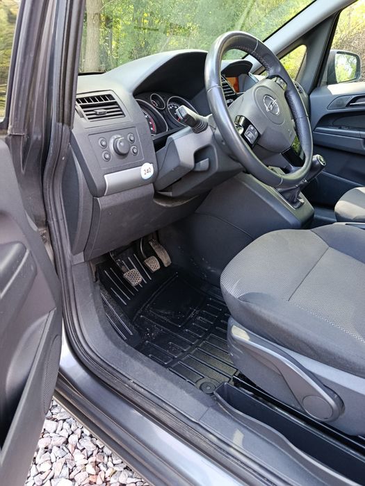 Продається opel zafira b в ідеальному стані пригнана з Германії