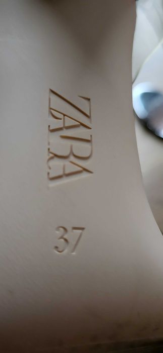 Buty, sandały na obcasie Zara r37