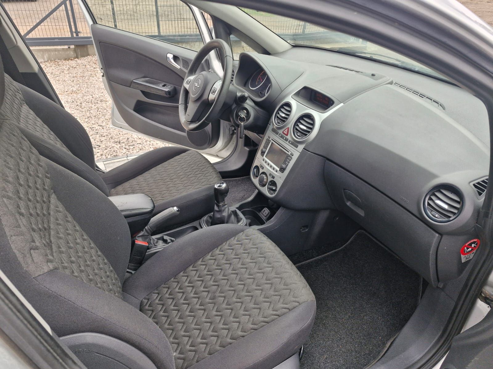 Opel Corsa 1.3 CDTI 95 ppps nawigacja klima alufelgi Bdb stan Zaprasza