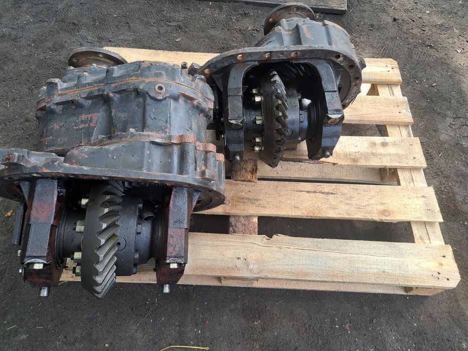 Редуктор Маз средний задний...21×29 балансир евро