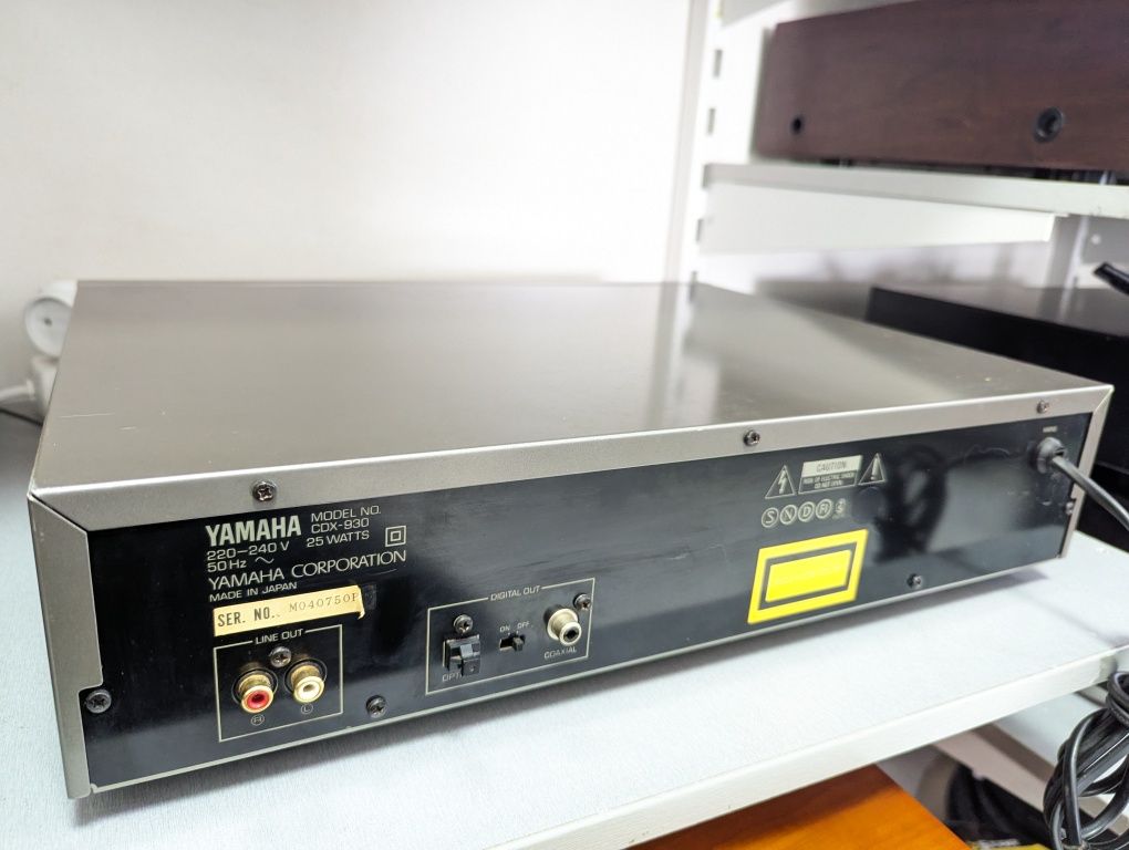 Yamaha CDX-930. CD Player. ЦАП MN6471M. Вес 6 кг. JAPAN