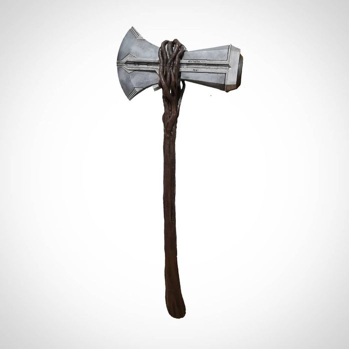 Stormbreaker do Thor à escala real - Marvel - Avengers