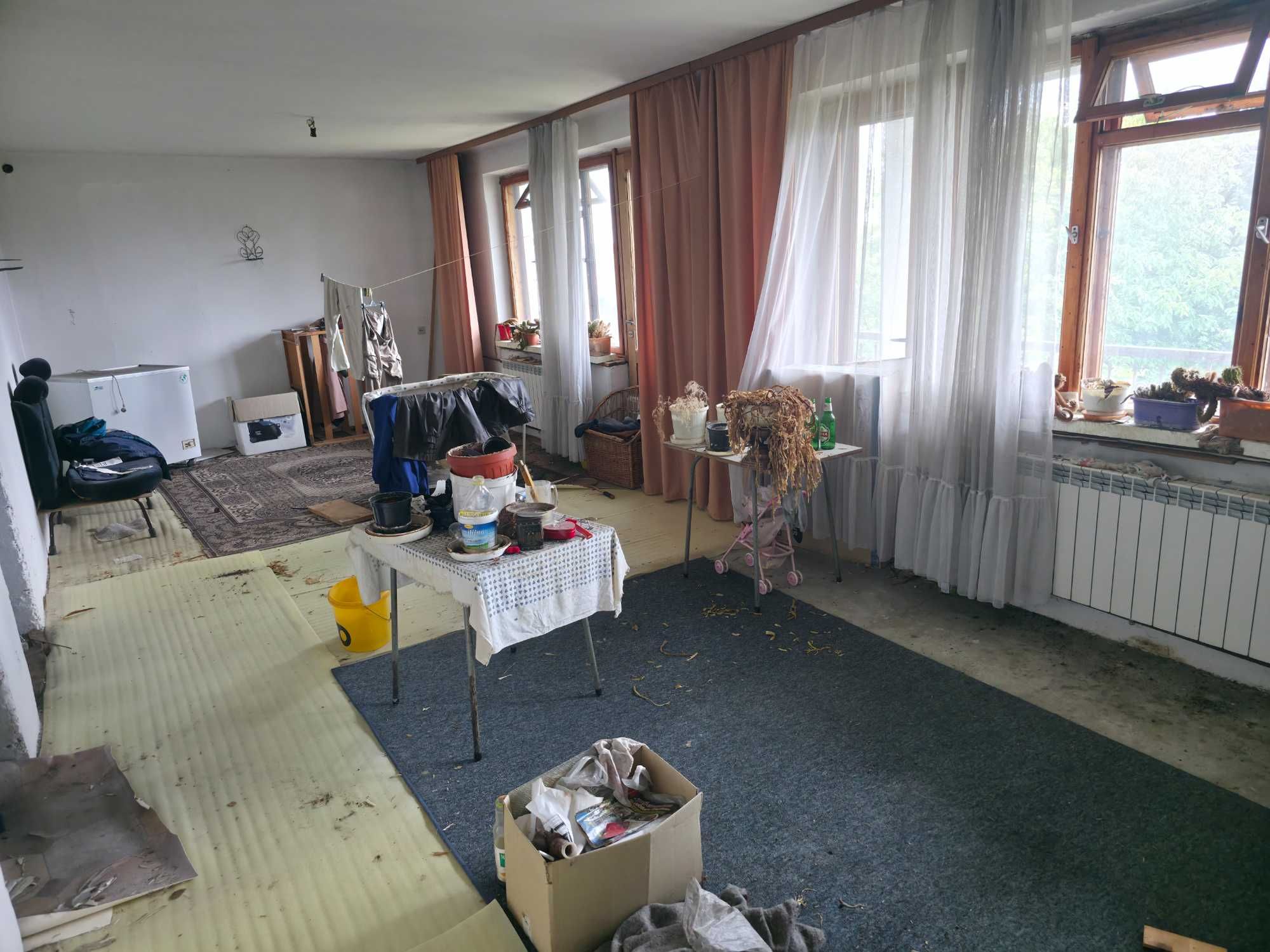 Dom Wielorodzinny na Sprzedaż – Duża Działka, Potencjał Inwestycyjny!