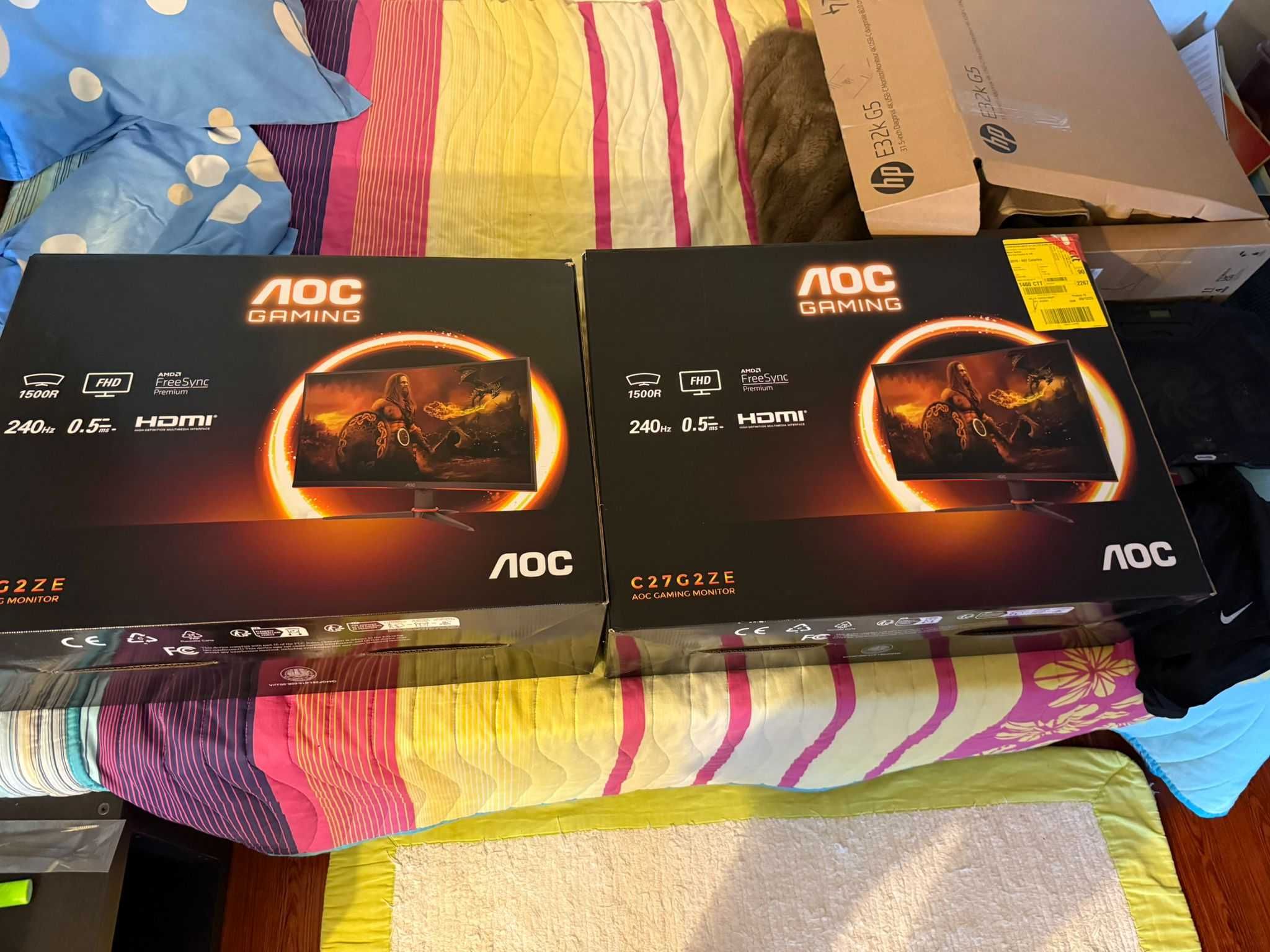 2x Monitor Gaming Curvo AOC C27G2ZE/BK (27'' - 0.5 ms - 240 Hz)