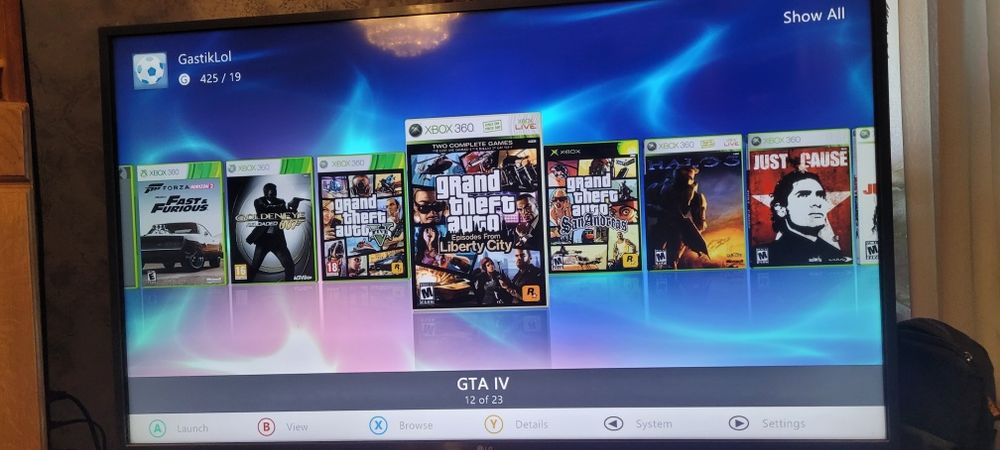 Xbox 360 slim Gears of war edition