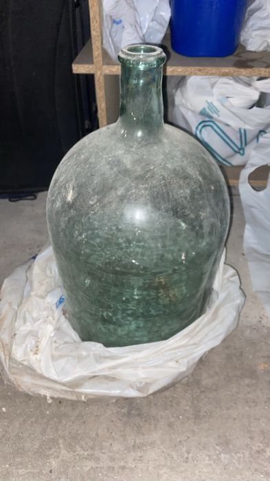 СтаріСкляні бутилі