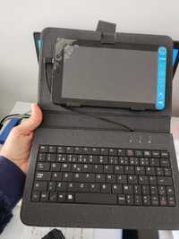 Tablet Alcatel com Teclado na capa