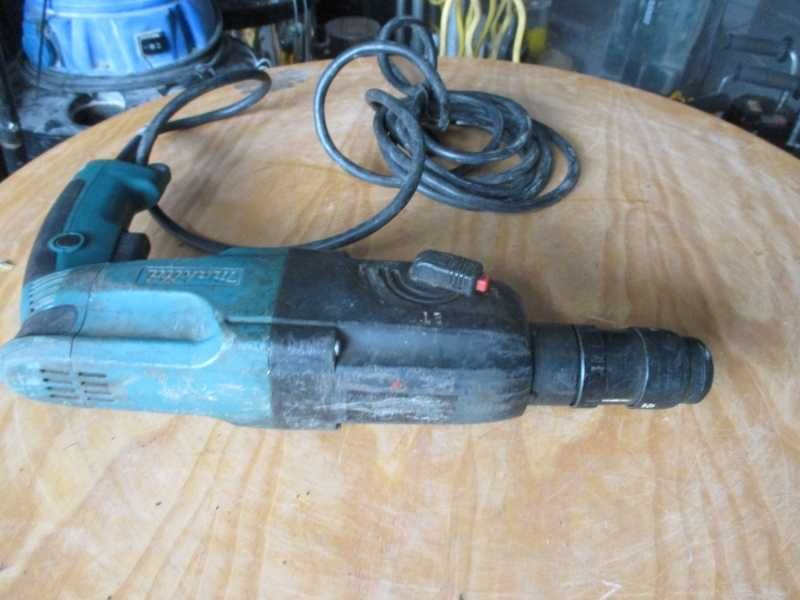 Młotowiertarka Makita HR2450T