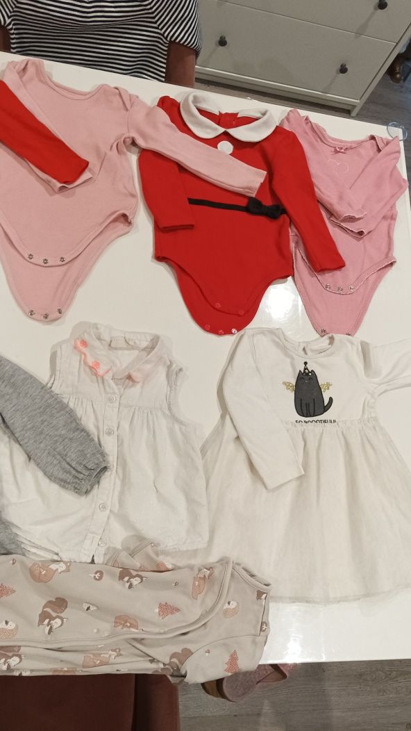 21 peças de roupas para bebé 9 meses