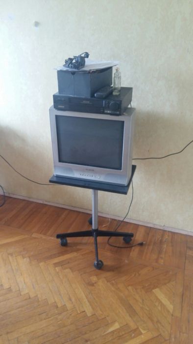 Сдам комнатку для девушки на подселение