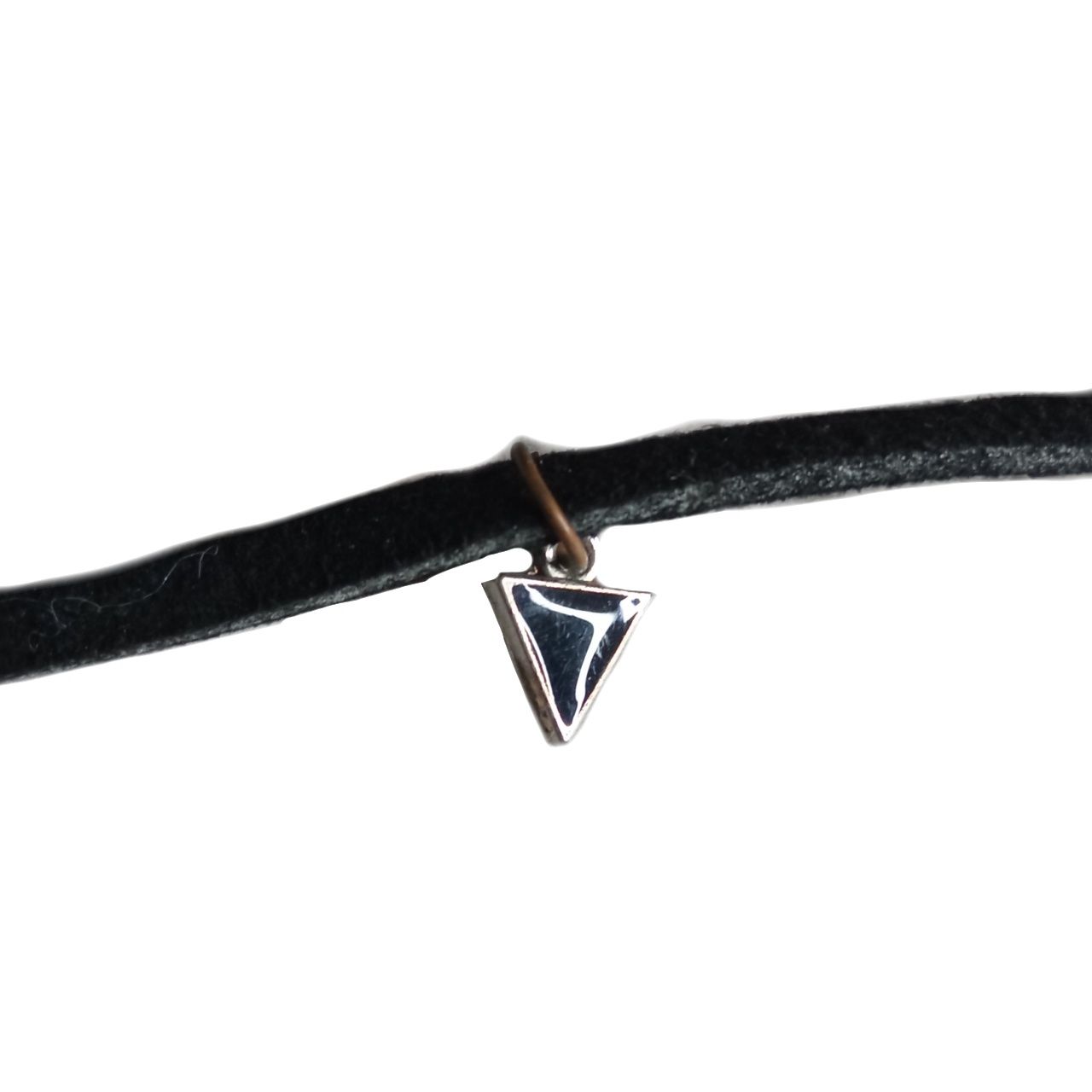 Czarny choker z zawieszką