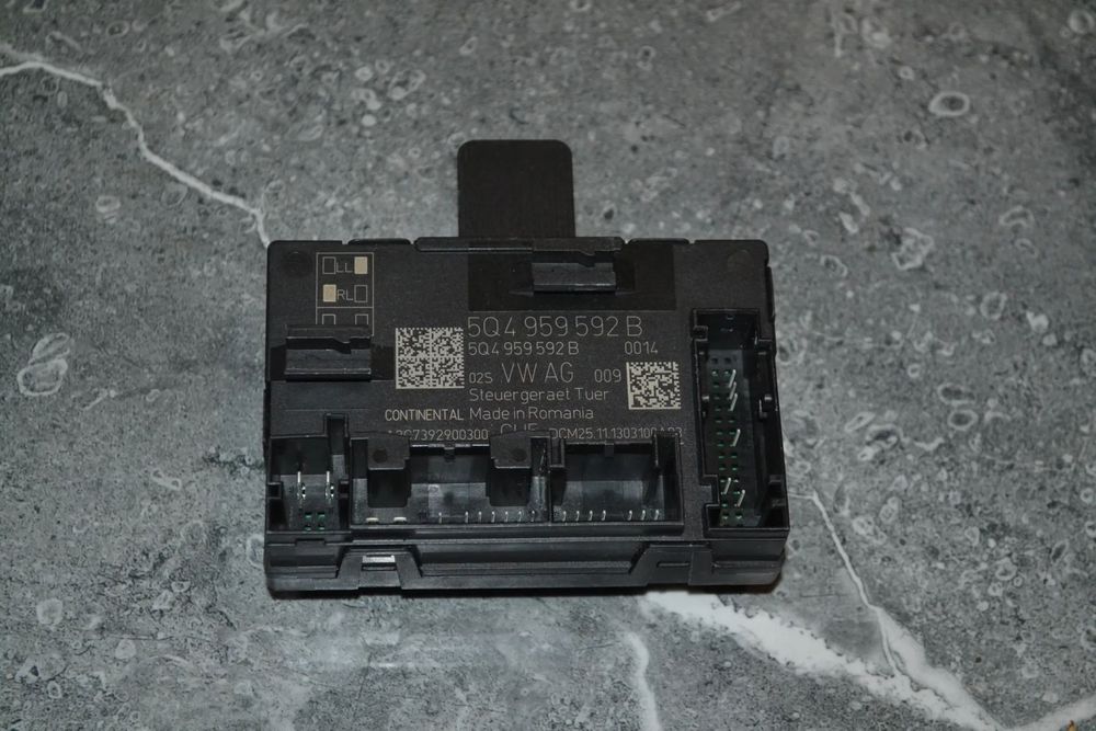 VW GOLF VII PASSAT B8 SEAT LEON III SKODA OCTAVIA III MODUŁ STEROWNIK DRZWI ZAMKA 5Q4959592B