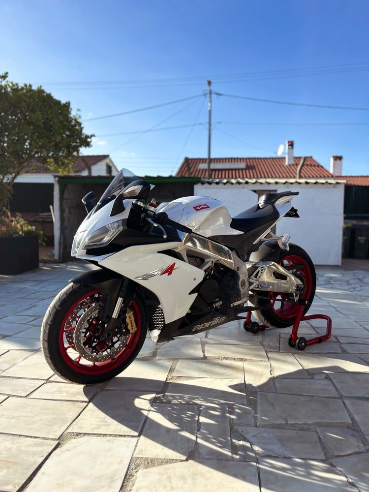 Aprilia RSV4