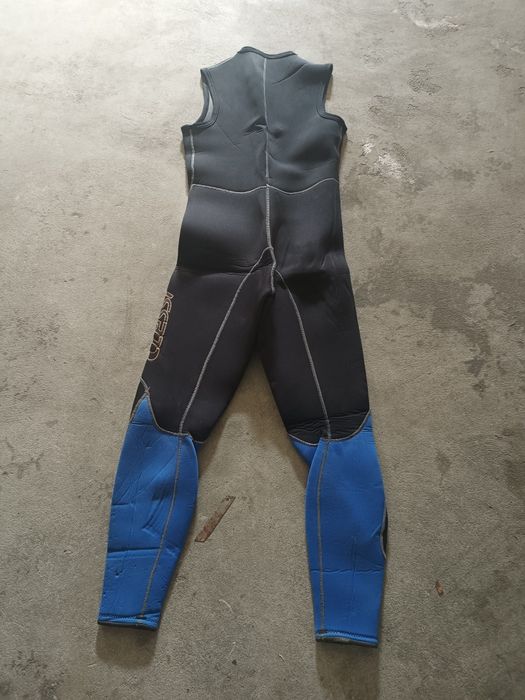 Vendo fato mergulho/surf