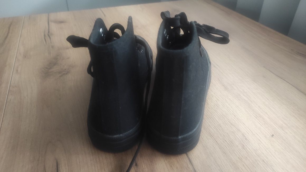 Buty dziewczęce rozm. 35