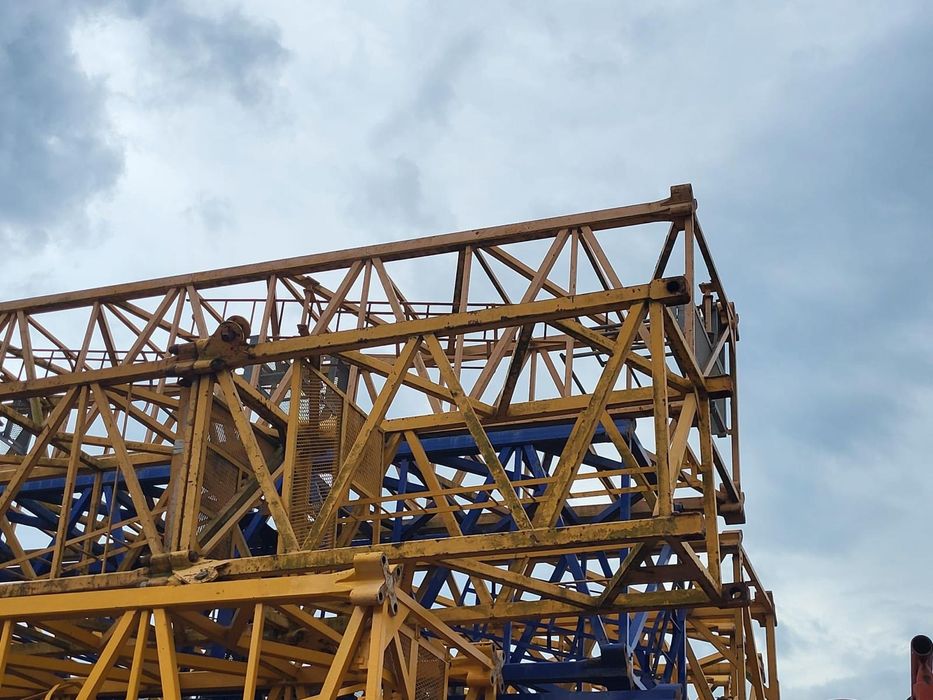 Liebherr 90 EC Кран