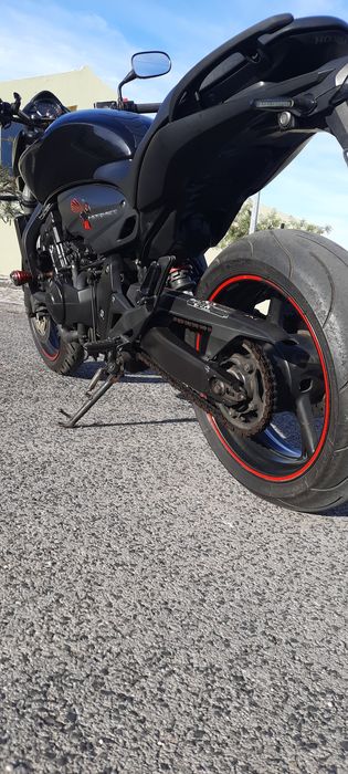 Vendo Honda Hornet ano 2010