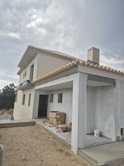 Moradia isolada T4 com piscina em Pinhal do General