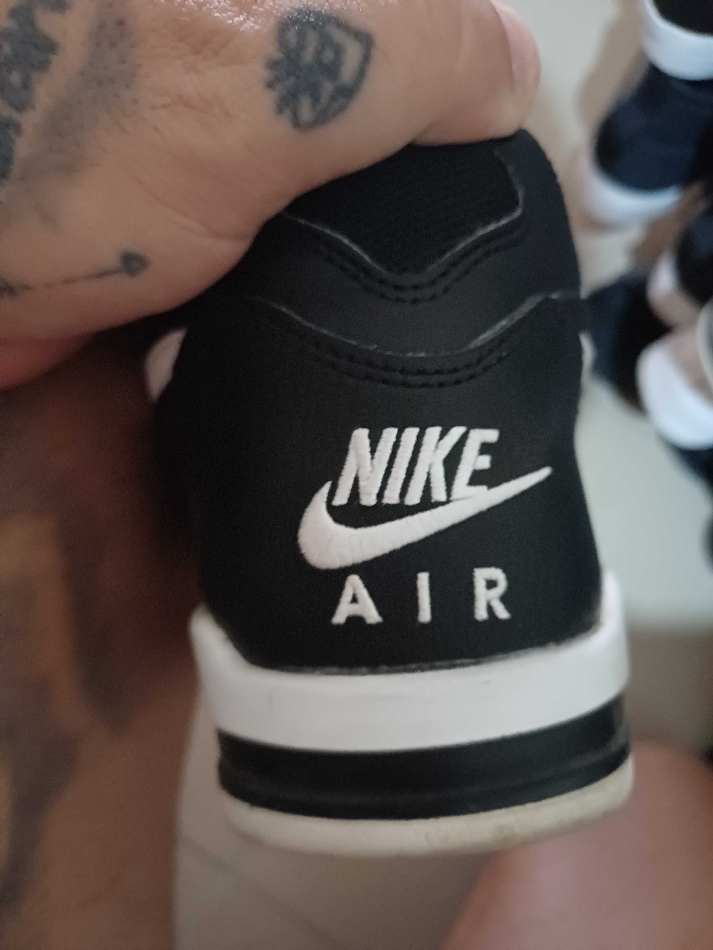 Tenis basket nike air flight
