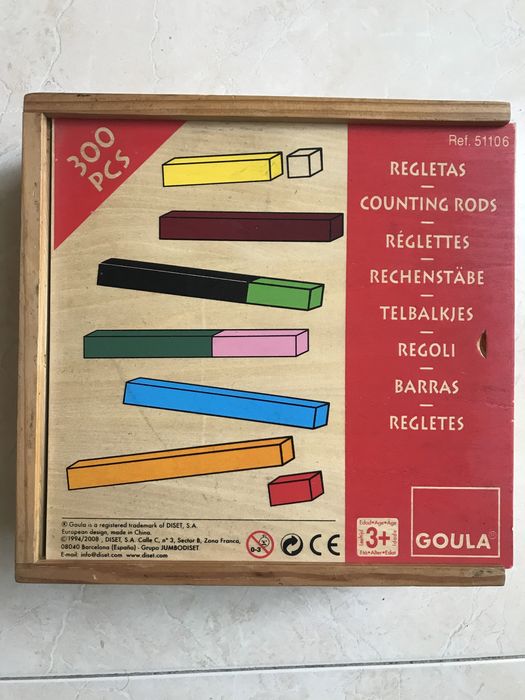 Caixa de pecas de madeira para ensinar criancas