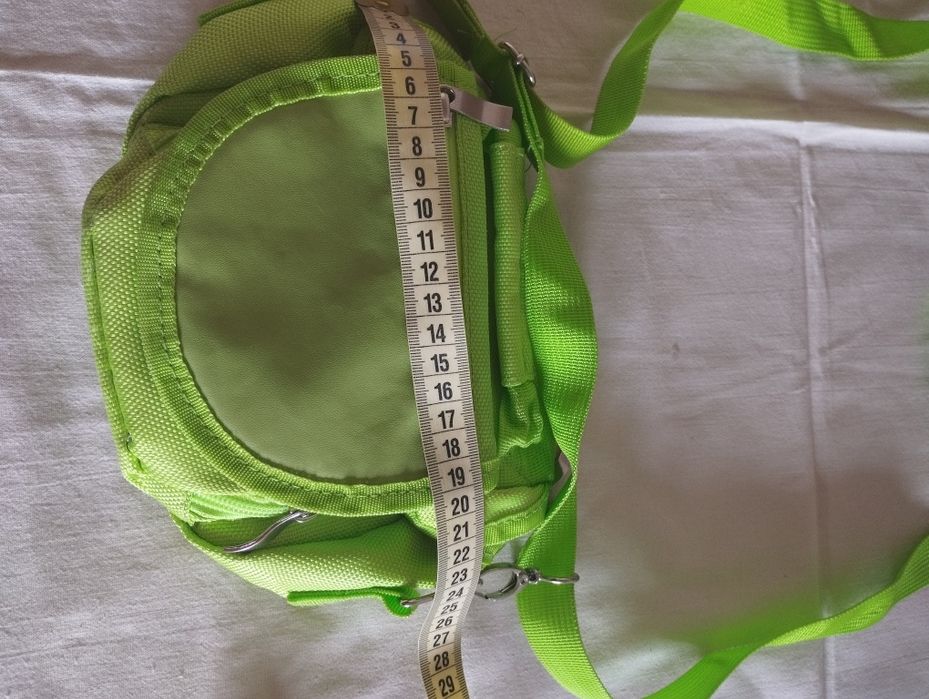 Сумочка на пояс, нова, салатового кольору