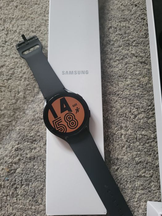 Samsung Galaxy Watch 4