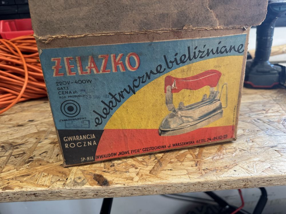 Żelazko z 1972 roku.