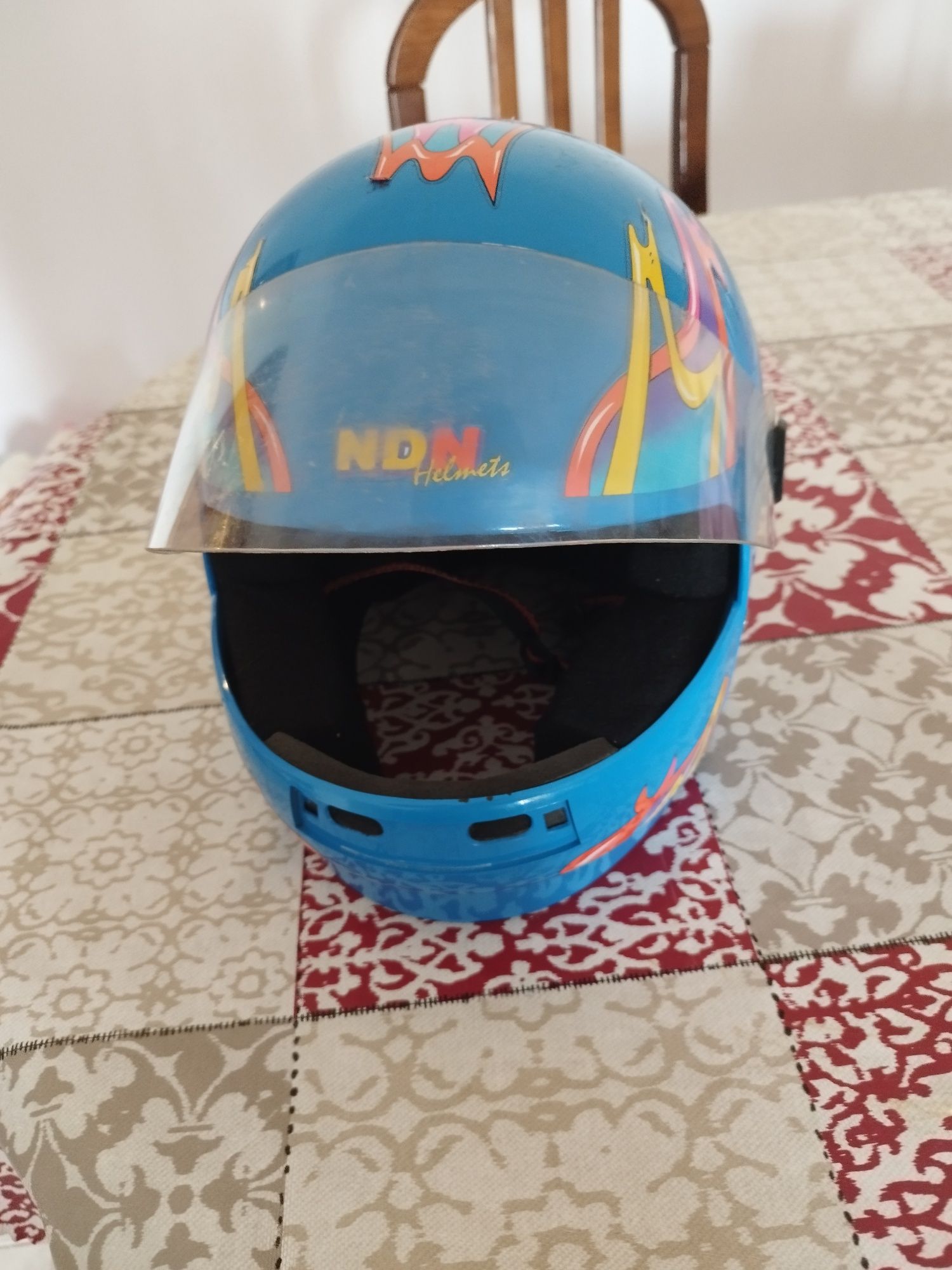 Vendo capacete moto criança