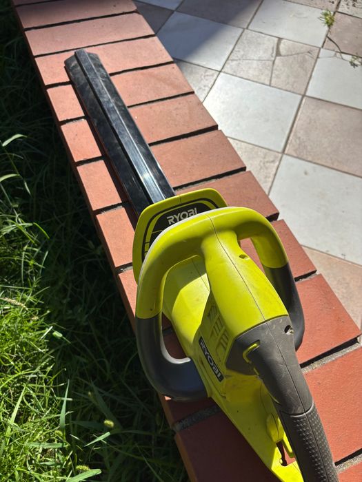 Nożyce do cięcia żywopłotu piła Ryobi