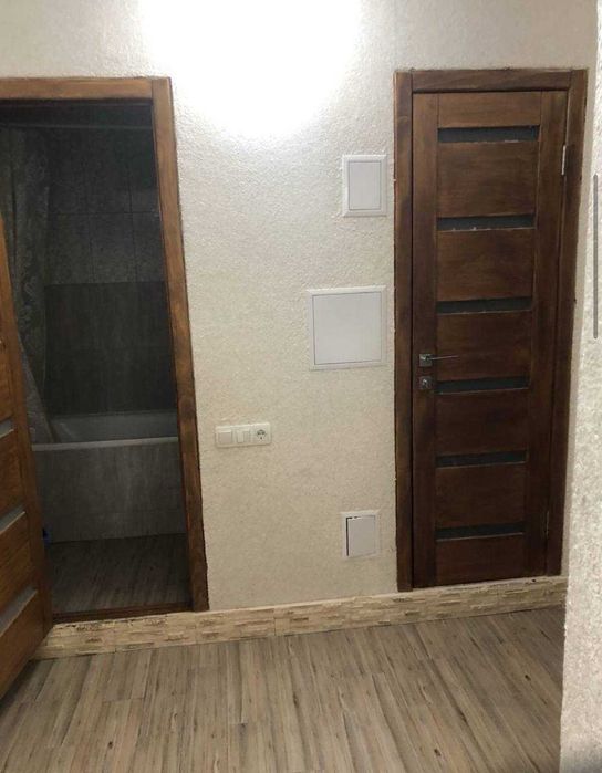 Продаж трикімнатної квартири в Києві, з ремонтом та меблями