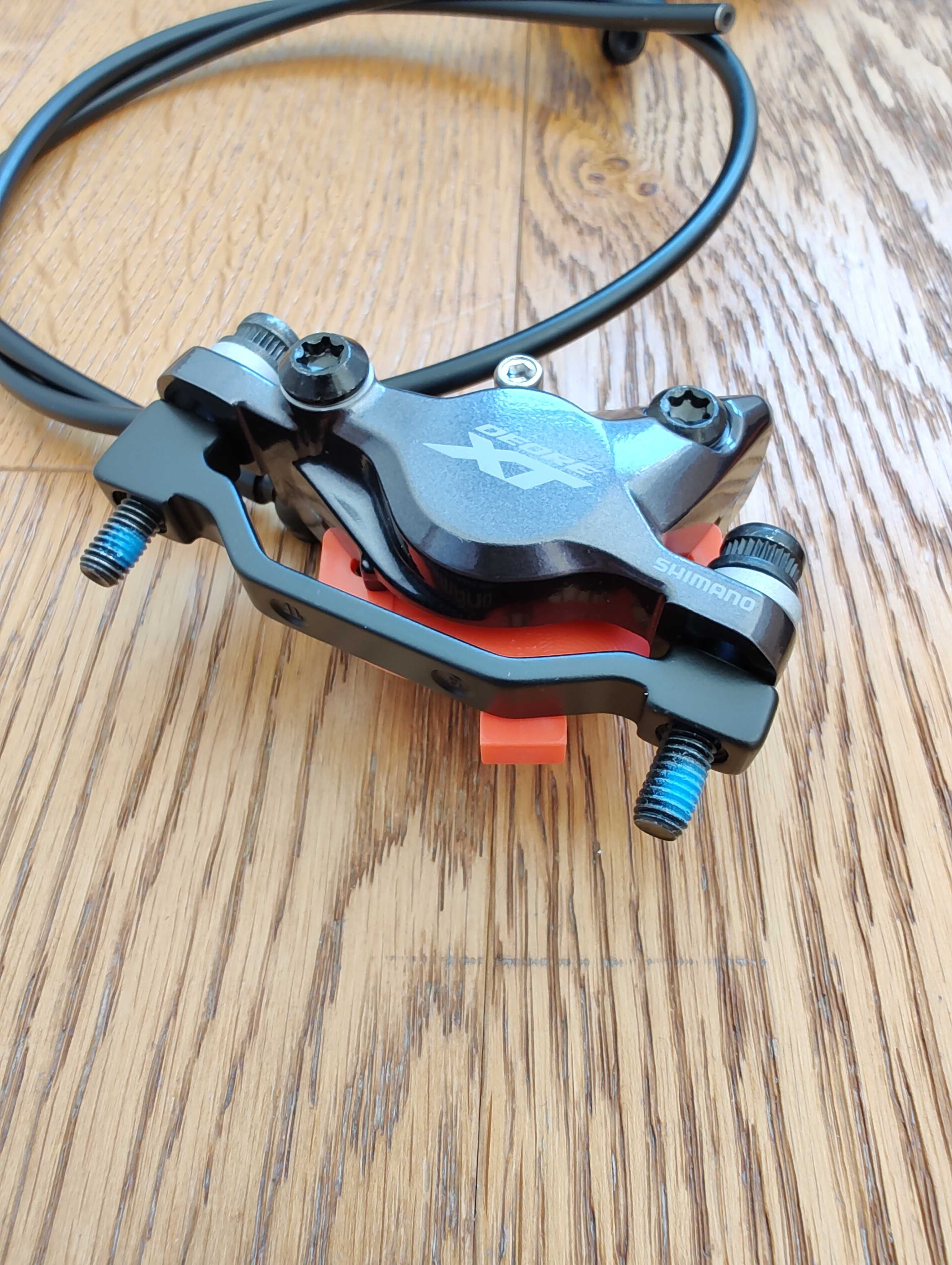 Hamulce 2 tłoczki Shimano Deore XT BL-T8100 / BR-M8100