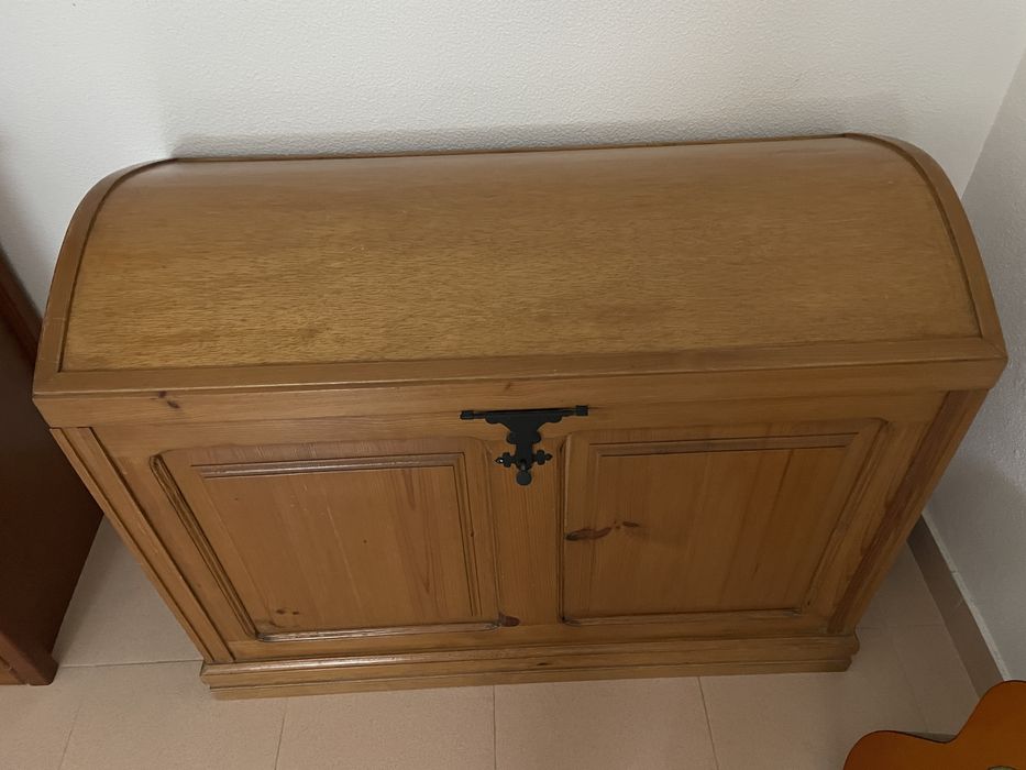 Arca / Baú antiga em madeira