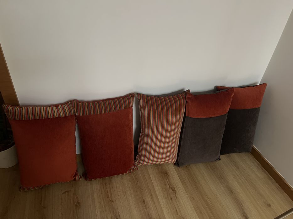 Vendo conjunto de 5 almofadas em tons terra