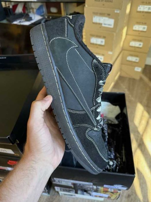 Jordan_1_Retro_Low_OG_SP_Travis_Scott_Black_Phantom R.42