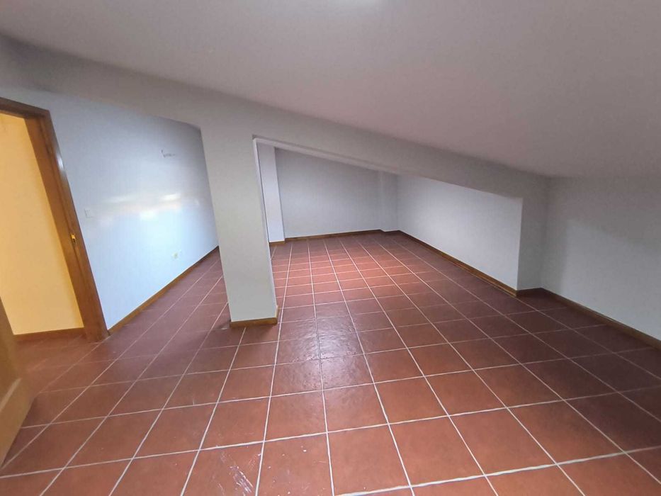 Moradia em Banda T5 a 5 min de Viseu