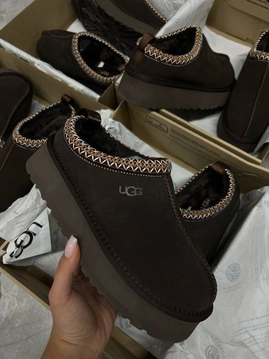 UGG tazz коричневий колір без коробки угги