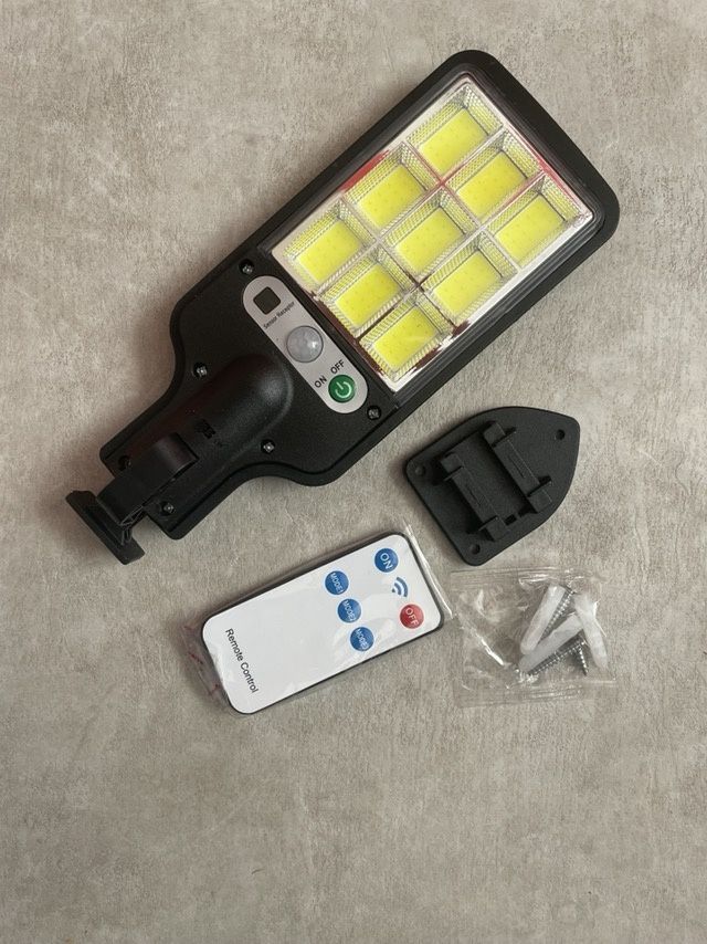 Фонарь уличный LED с солнечной батареей