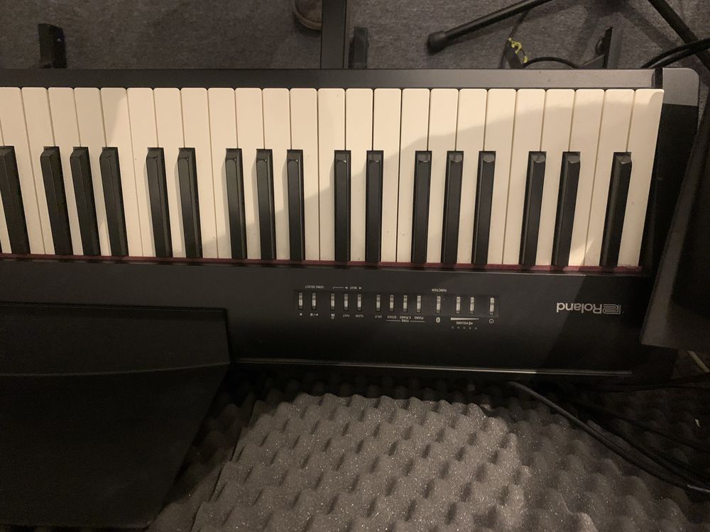 Pianino Roland FP-30
