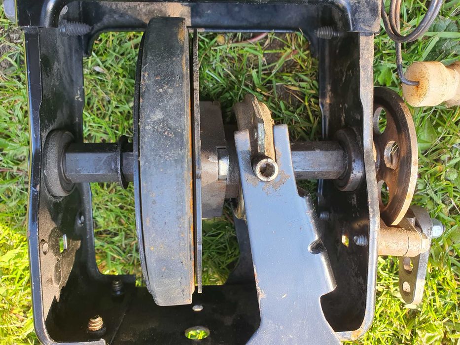 Kosiarka traktorek Mcculloch Husqvarna koło scierne pasowe napedowe