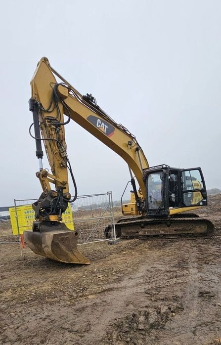 Usługi i wynajem koparka 25ton system 3d spycharka zamiatarka