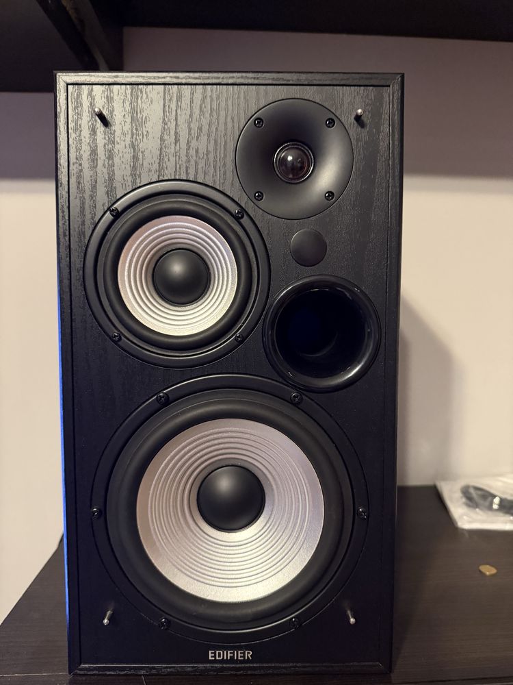 Edifier R2750DB
