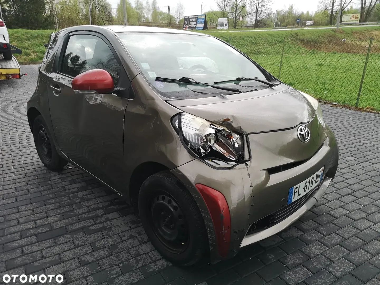 Toyota iQ OKAZJA Toyota IQ 1,0 VTI 2011R KLIMA 4osobowy 137000km